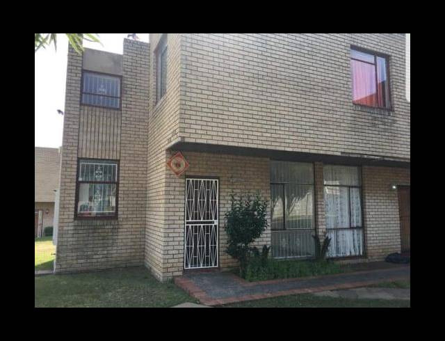 2 BEDROOM FLAT FOR SALE IN SURAYAVILLE